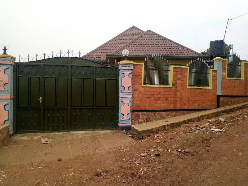 A HOUSE FOR RENT at  GISOZI
